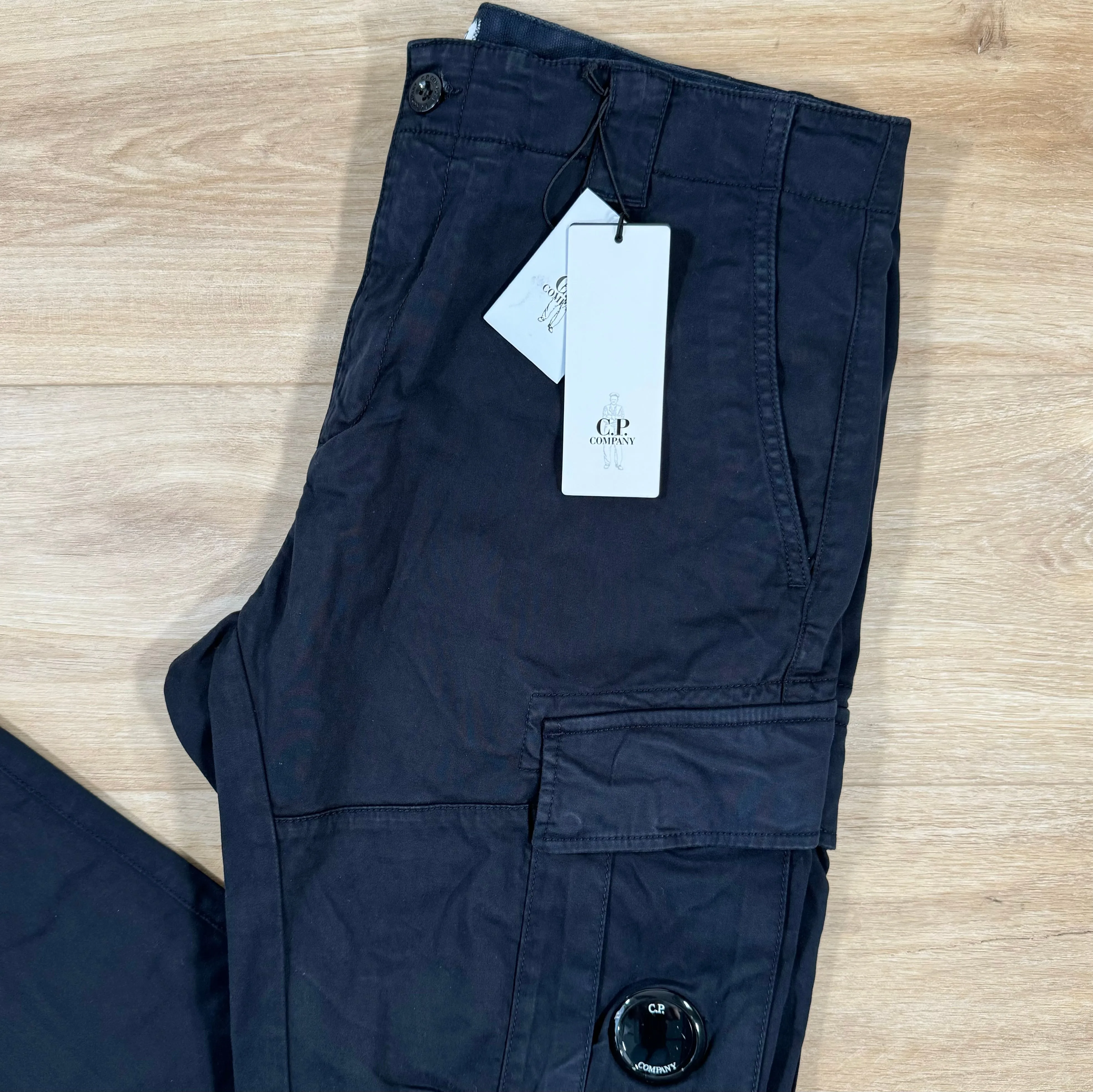 C.P. Company Stretch Sateen Lens Cargo Pants in Navy