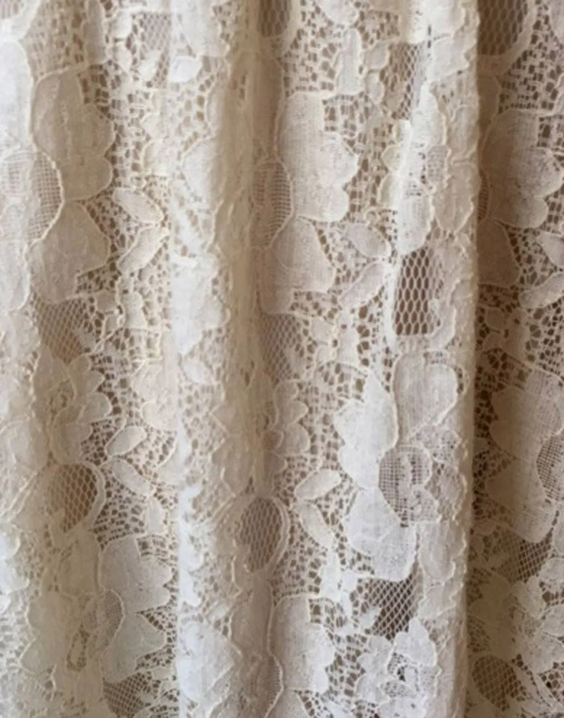 Floral Lace Dress With a Pearl Necklace - Ivory