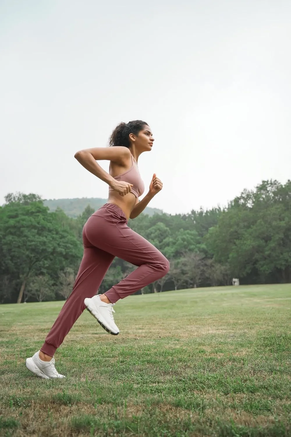 Women's Joggers Pants with Pockets Drawstring Running Sweatpants Workout Casual Tapered Pants